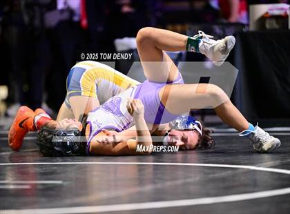 Thumbnail 3 in UIL Wrestling 6A Finals (100lb - 132lb) photogallery.