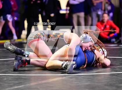 Thumbnail 3 in UIL Wrestling 6A Finals (100lb - 132lb) photogallery.