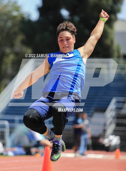 Thumbnail 2 in CIF LACS track and field Boys Finals photogallery.