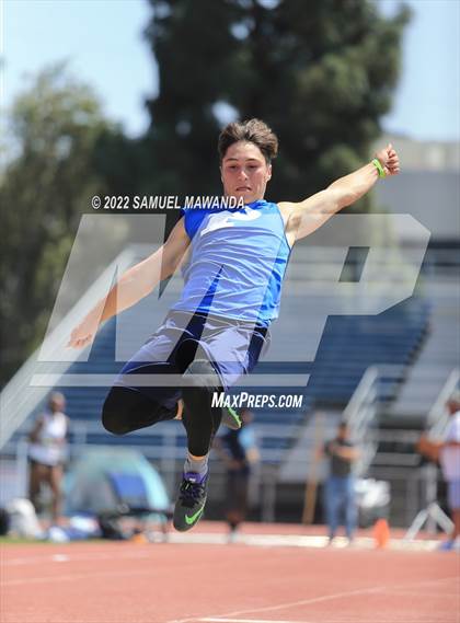 Thumbnail 2 in CIF LACS track and field Boys Finals photogallery.