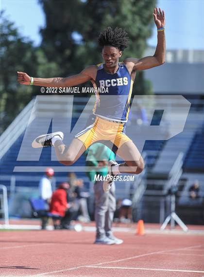 Thumbnail 3 in CIF LACS track and field Boys Finals photogallery.