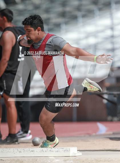 Thumbnail 2 in CIF LACS track and field Boys Finals photogallery.