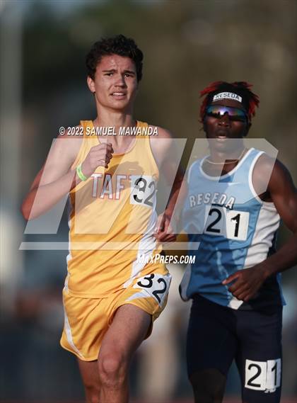 Thumbnail 2 in CIF LACS track and field Boys Finals photogallery.