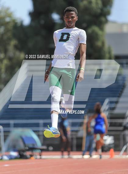Thumbnail 1 in CIF LACS track and field Boys Finals photogallery.