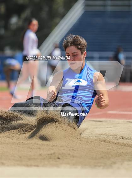 Thumbnail 1 in CIF LACS track and field Boys Finals photogallery.