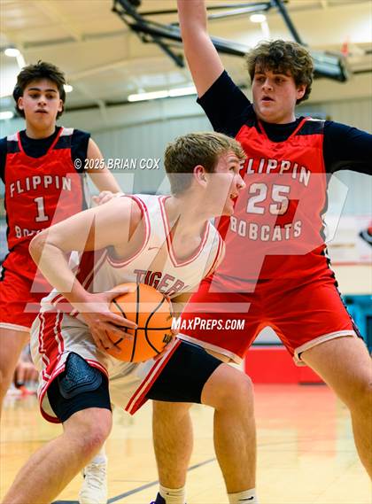 Thumbnail 3 in Flippin @ Lead Hill photogallery.