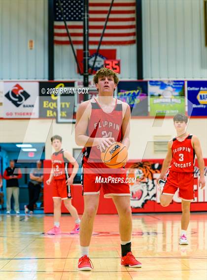 Thumbnail 3 in Flippin @ Lead Hill photogallery.