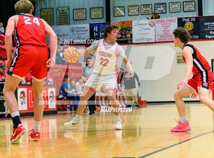 Thumbnail 3 in Flippin @ Lead Hill photogallery.