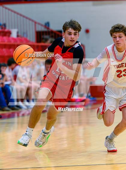 Thumbnail 2 in Flippin @ Lead Hill photogallery.