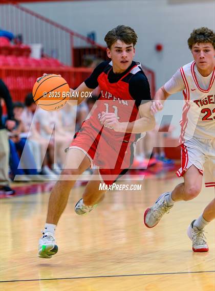 Thumbnail 3 in Flippin @ Lead Hill photogallery.