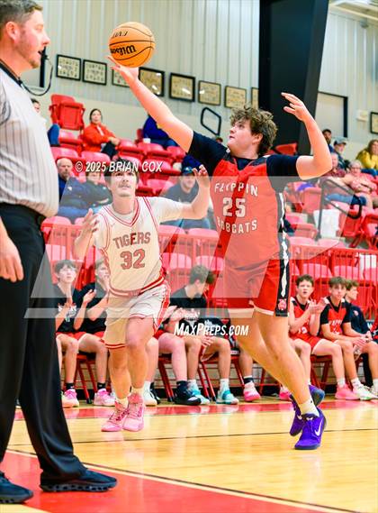 Thumbnail 3 in Flippin @ Lead Hill photogallery.