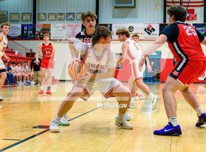 Thumbnail 1 in Flippin @ Lead Hill photogallery.