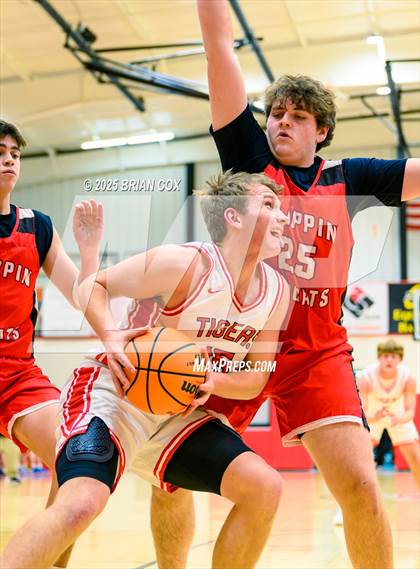 Thumbnail 1 in Flippin @ Lead Hill photogallery.