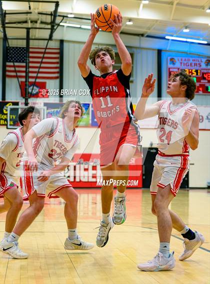 Thumbnail 3 in Flippin @ Lead Hill photogallery.