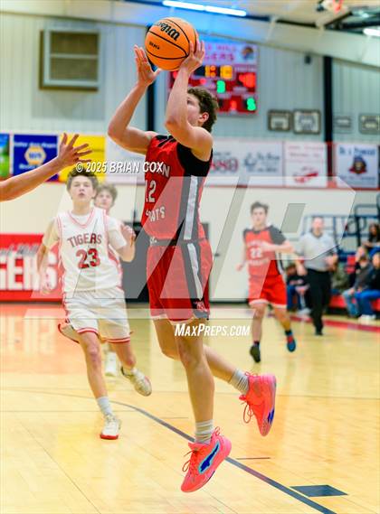 Thumbnail 3 in Flippin @ Lead Hill photogallery.