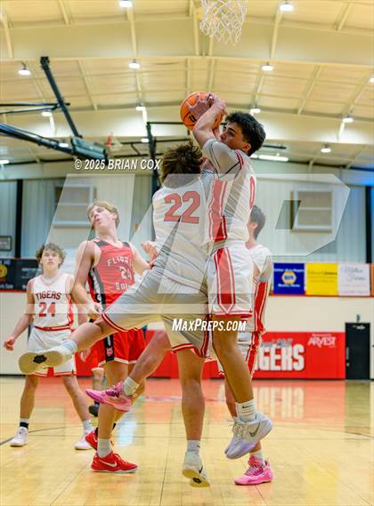 Thumbnail 2 in Flippin @ Lead Hill photogallery.