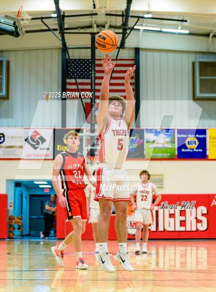 Thumbnail 1 in Flippin @ Lead Hill photogallery.