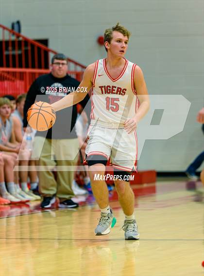 Thumbnail 3 in Flippin @ Lead Hill photogallery.