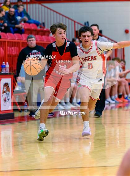 Thumbnail 3 in Flippin @ Lead Hill photogallery.