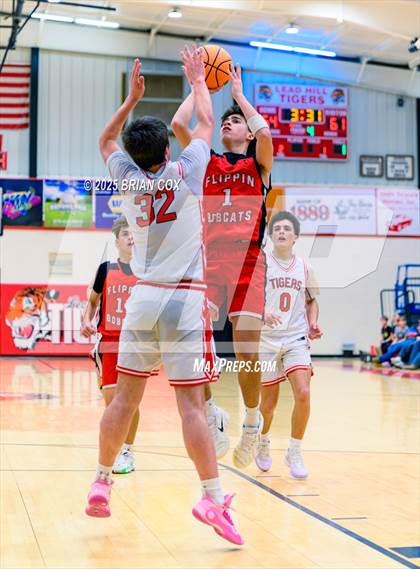 Thumbnail 3 in Flippin @ Lead Hill photogallery.