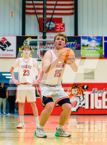 Thumbnail 2 in Flippin @ Lead Hill photogallery.