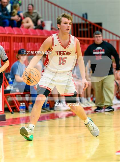 Thumbnail 1 in Flippin @ Lead Hill photogallery.