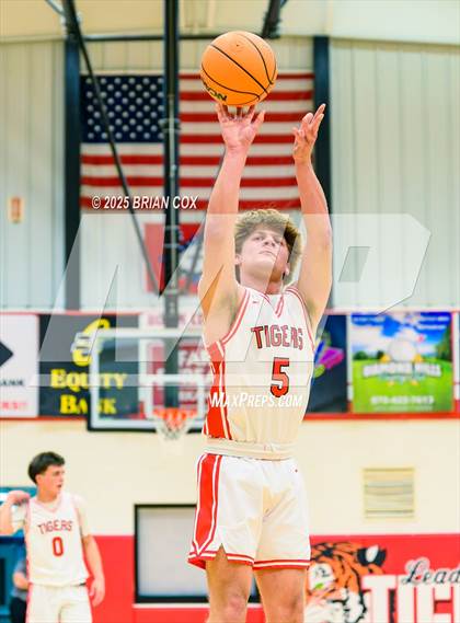 Thumbnail 2 in Flippin @ Lead Hill photogallery.