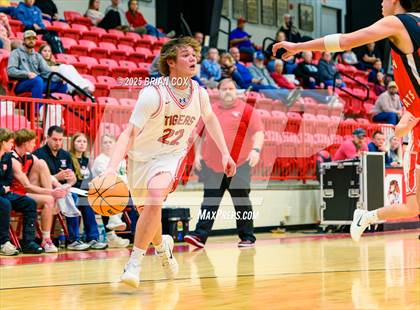 Thumbnail 3 in Flippin @ Lead Hill photogallery.