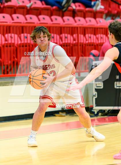 Thumbnail 3 in Flippin @ Lead Hill photogallery.