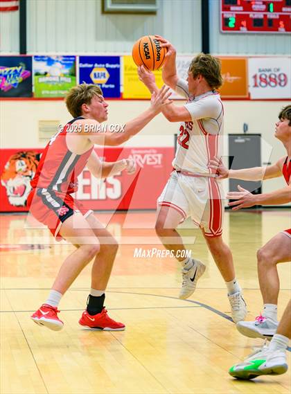 Thumbnail 3 in Flippin @ Lead Hill photogallery.