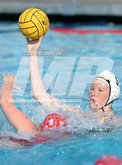 Thumbnail 1 in Mater Dei vs. Foothill (Newport Invite) photogallery.
