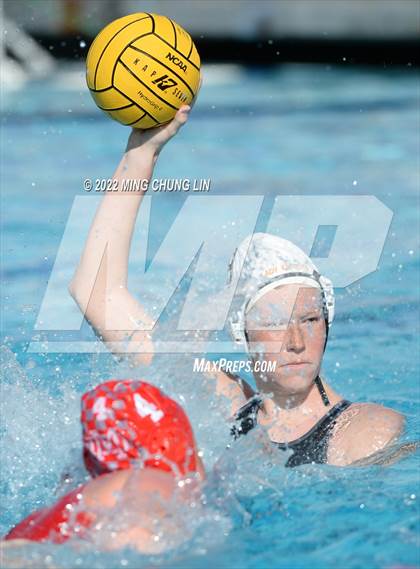 Thumbnail 3 in Mater Dei vs. Foothill (Newport Invite) photogallery.