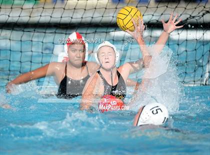 Thumbnail 3 in Mater Dei vs. Foothill (Newport Invite) photogallery.