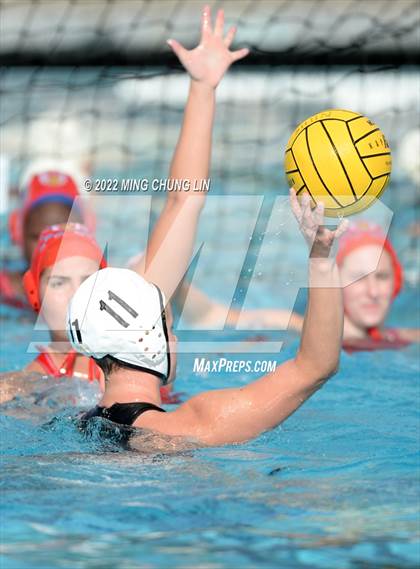 Thumbnail 1 in Mater Dei vs. Foothill (Newport Invite) photogallery.