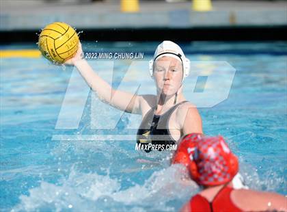 Thumbnail 3 in Mater Dei vs. Foothill (Newport Invite) photogallery.