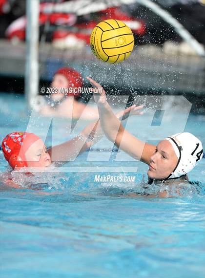 Thumbnail 2 in Mater Dei vs. Foothill (Newport Invite) photogallery.