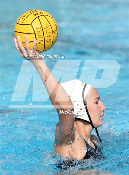 Thumbnail 1 in Mater Dei vs. Foothill (Newport Invite) photogallery.