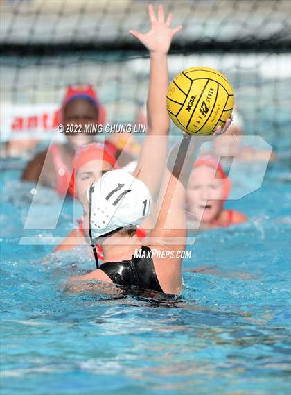 Thumbnail 1 in Mater Dei vs. Foothill (Newport Invite) photogallery.