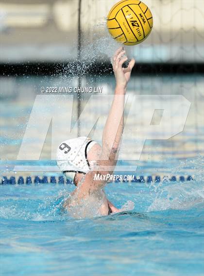 Thumbnail 3 in Mater Dei vs. Foothill (Newport Invite) photogallery.