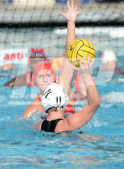 Thumbnail 3 in Mater Dei vs. Foothill (Newport Invite) photogallery.