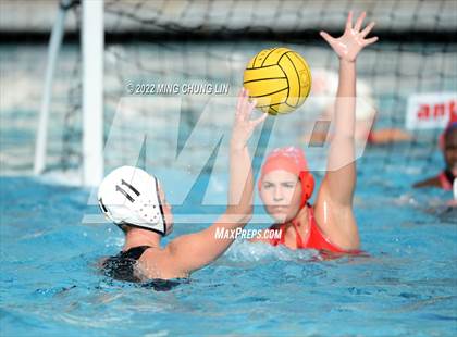 Thumbnail 2 in Mater Dei vs. Foothill (Newport Invite) photogallery.