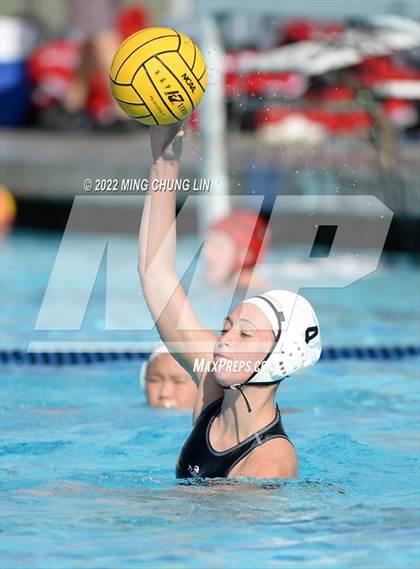 Thumbnail 2 in Mater Dei vs. Foothill (Newport Invite) photogallery.