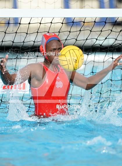 Thumbnail 1 in Mater Dei vs. Foothill (Newport Invite) photogallery.
