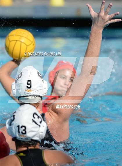 Thumbnail 3 in Mater Dei vs. Foothill (Newport Invite) photogallery.
