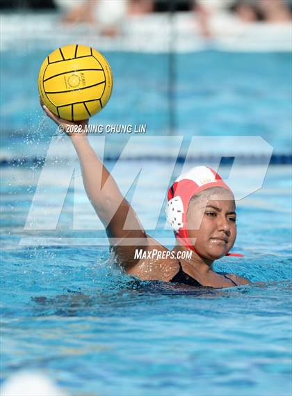 Thumbnail 3 in Mater Dei vs. Foothill (Newport Invite) photogallery.