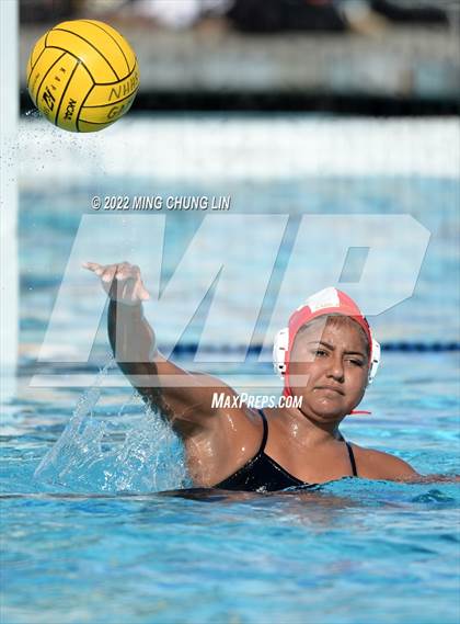 Thumbnail 3 in Mater Dei vs. Foothill (Newport Invite) photogallery.