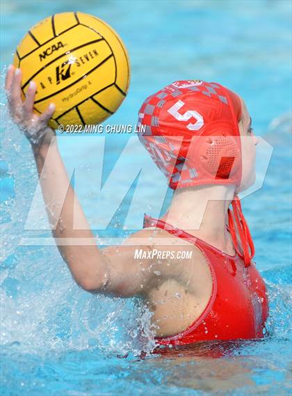 Thumbnail 1 in Mater Dei vs. Foothill (Newport Invite) photogallery.