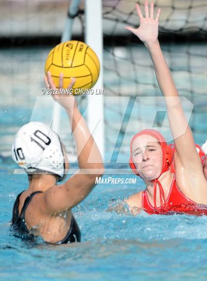 Thumbnail 1 in Mater Dei vs. Foothill (Newport Invite) photogallery.
