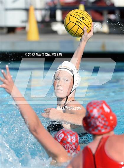 Thumbnail 1 in Mater Dei vs. Foothill (Newport Invite) photogallery.