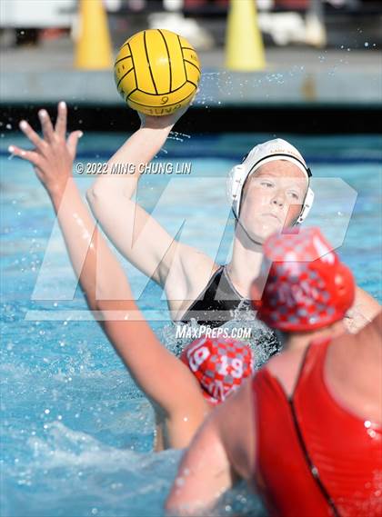 Thumbnail 2 in Mater Dei vs. Foothill (Newport Invite) photogallery.